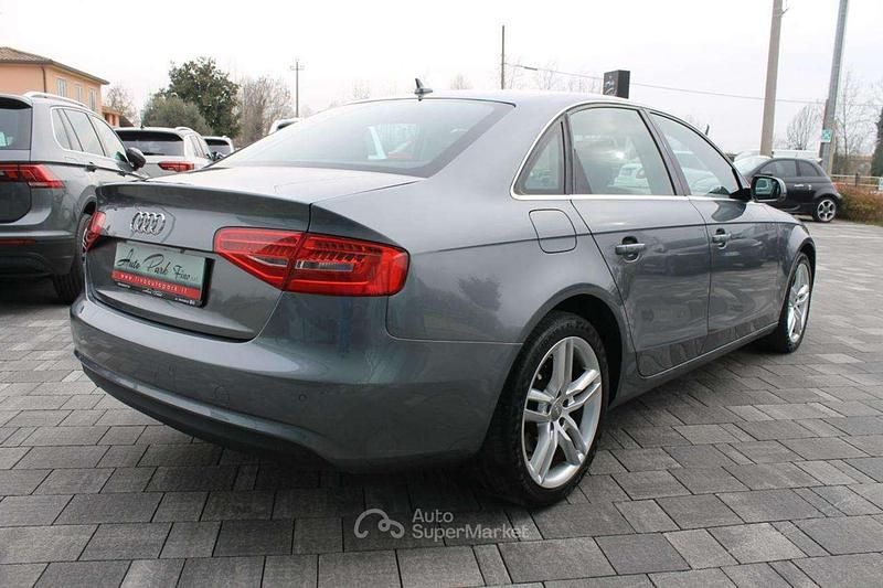 Begagnad Audi A4 Business Plus 143 HK (105 kW) 2013 Grå Sedan