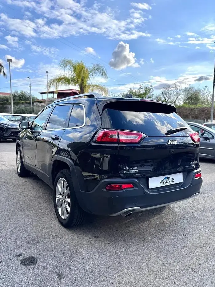 Usata Jeep Cherokee Limited 140 CV (102 kW) 2016 Nero SUV
