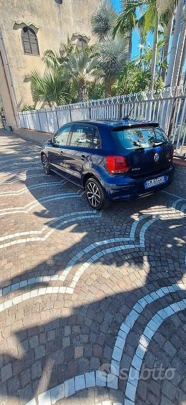 Blu Usata 2012 VW Polo Due volumi | 4700 € (Super prezzo) - Immagine 1/4