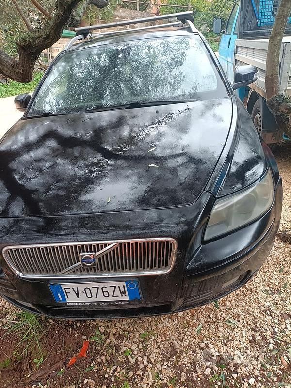 Usata Volvo V50 Momentum 136 CV (100 kW) 2007 Nero Station wagon