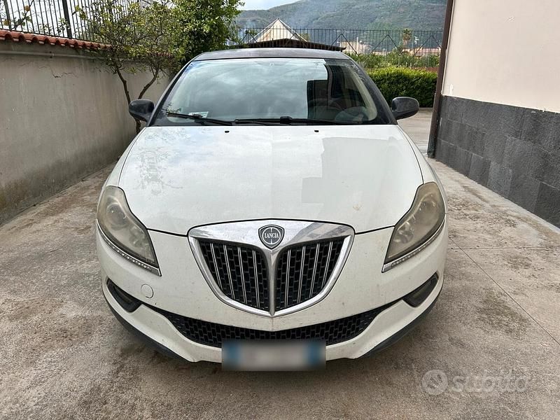 Usata Lancia Delta 120 CV (88 kW) 2009 Bianco Utilitaria