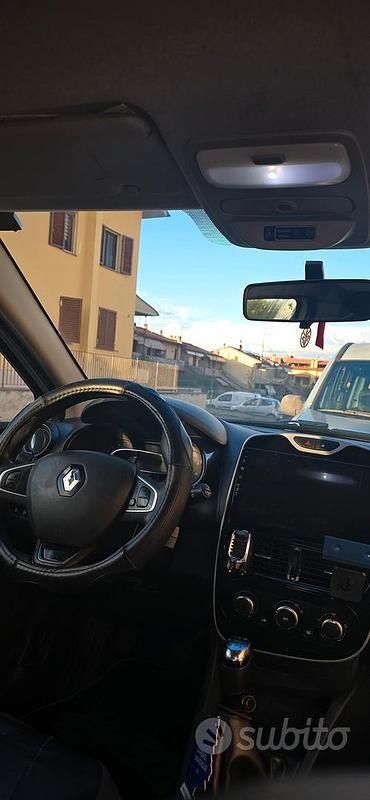 Usata Renault Clio GrandTour 75 CV (55 kW) 2017 Bianco Station wagon