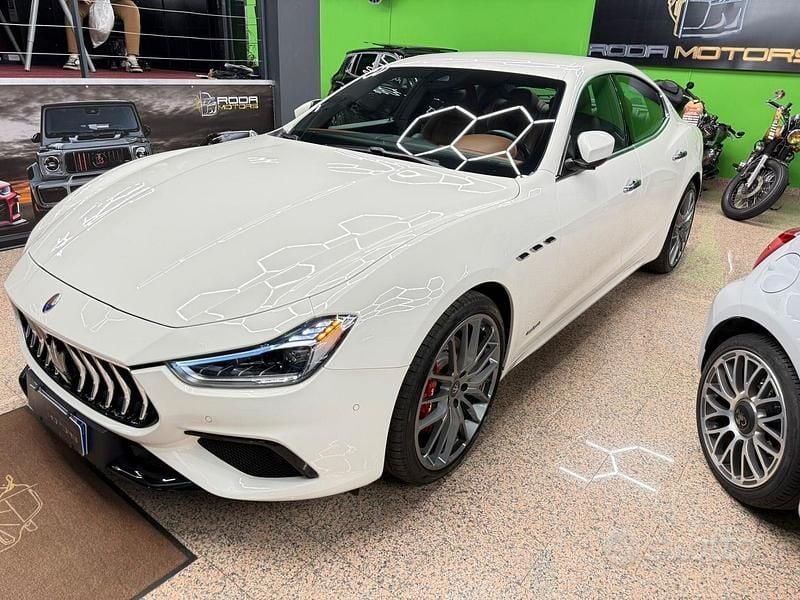Usata Maserati Ghibli GranLusso 250 CV (183 kW) 2020 Bianco Coupé