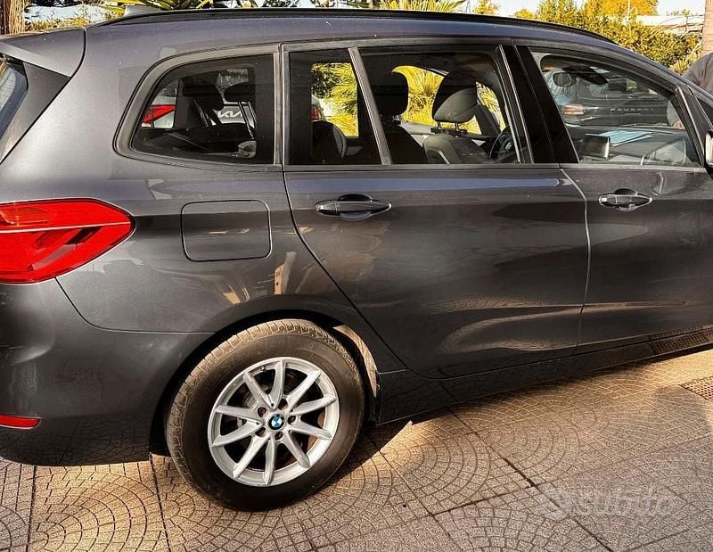 Usata BMW 218 Gran Tourer Advantage 150 CV (110 kW) 2017 Grigio Monovolume
