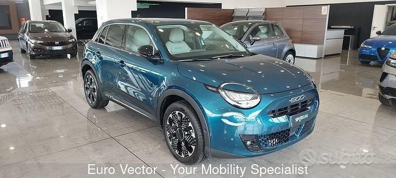 Usata Fiat 600 La Prima 101 CV (74 kW) 2024 Verde SUV