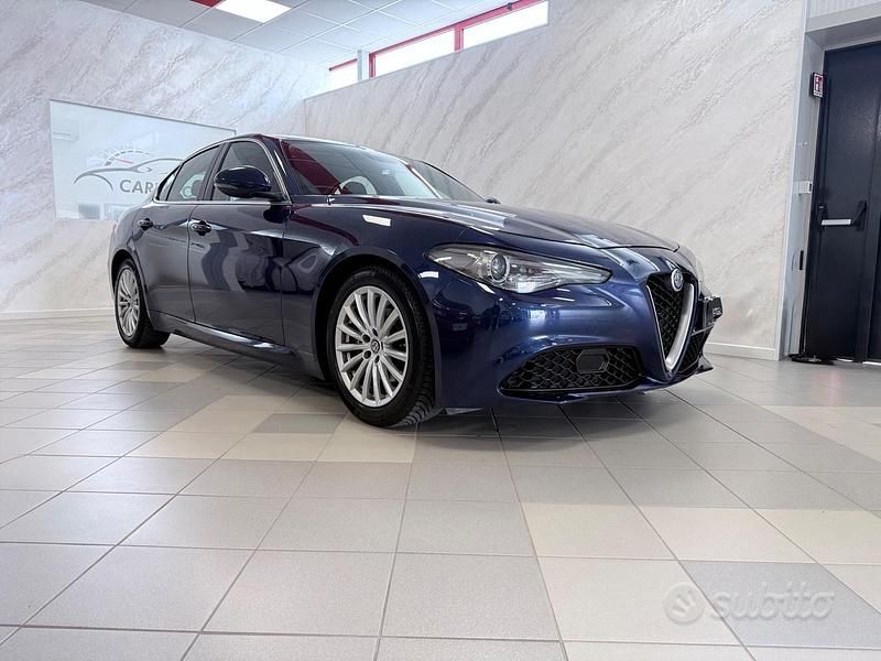 Usata Alfa Romeo Giulia Business 180 CV (132 kW) 2016 Blu Berlina