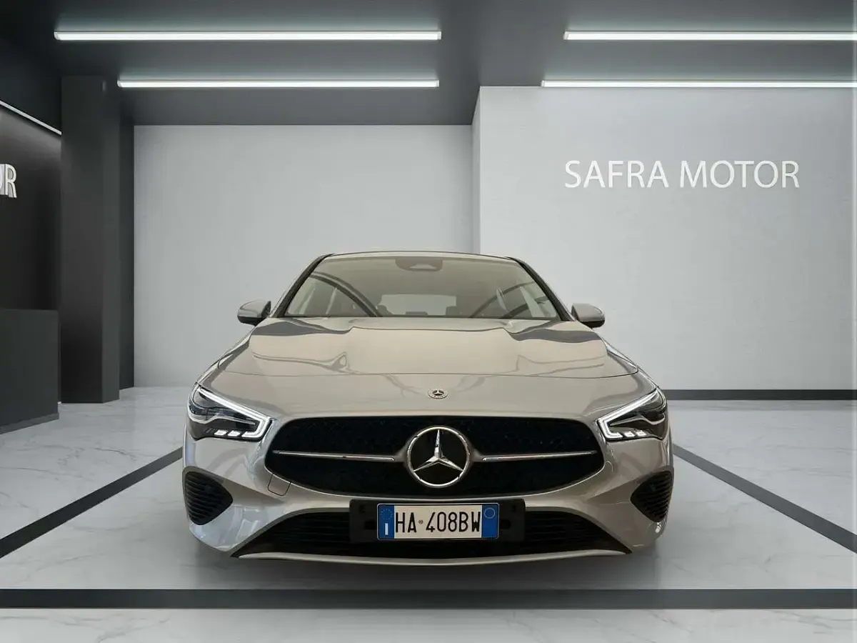Usata Mercedes CLA180 Advanced 116 CV (85 kW) 2025 Nero Berlina