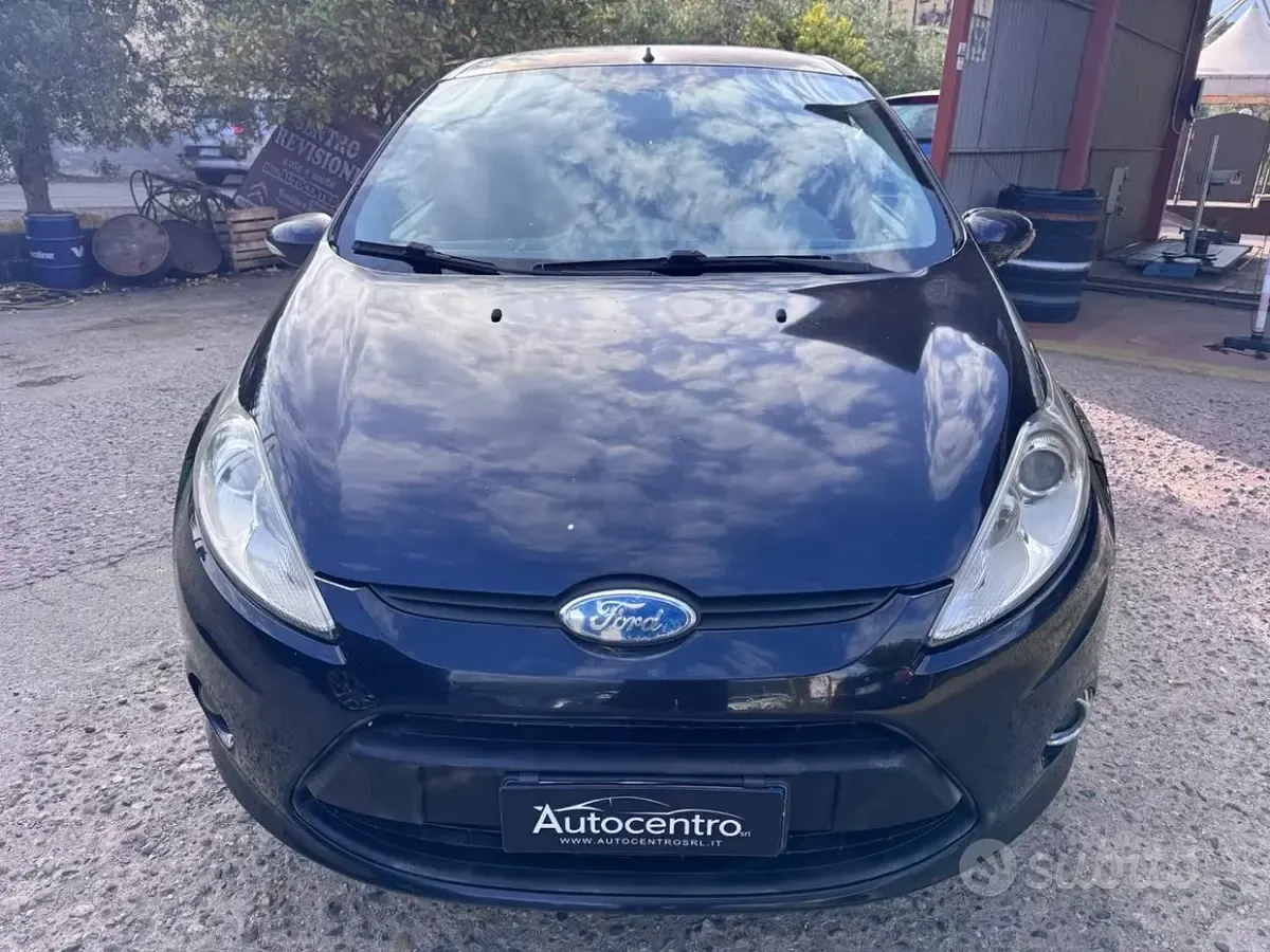 Usata Ford Fiesta 68 CV (50 kW) 2008 Nero Utilitaria