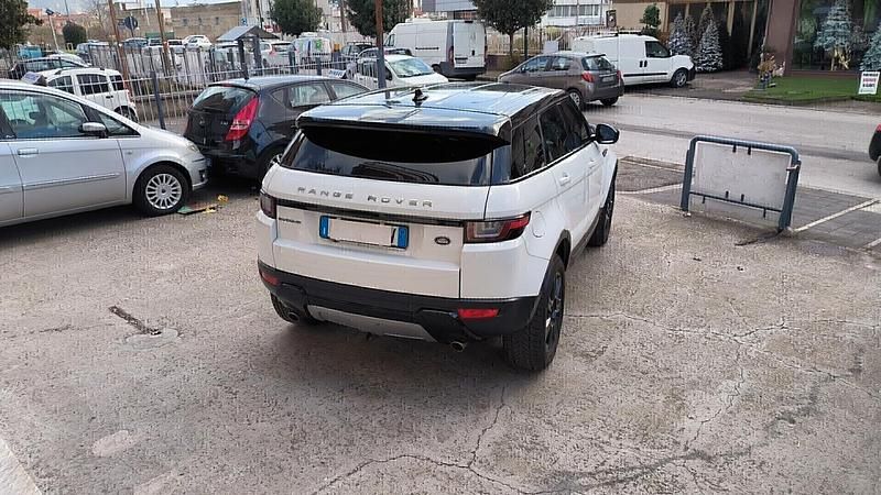 Usata Land Rover Range Rover evoque 150 CV (110 kW) 2016 Bianco SUV