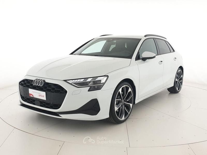 Usata Audi A3 Business 150 CV (110 kW) 2024 Bianco ghiaccio metallizzato Berlina