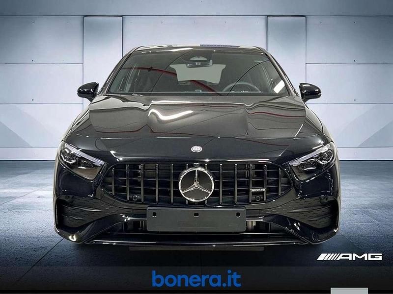 Nuova Mercedes A35 AMG Premium 306 CV (225 kW) 2026 Vernice nero cosmo Berlina