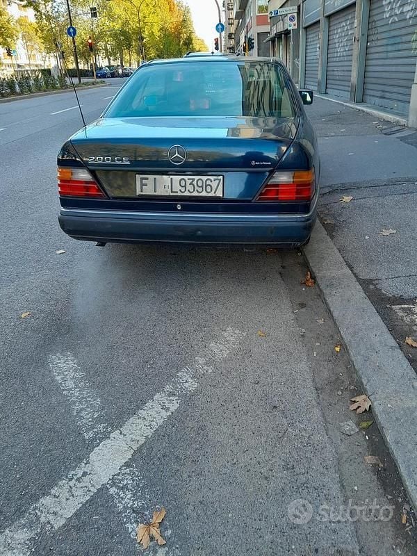 Käytetty Mercedes 200 105 HP (77 kW) 1992 Sininen Coupe - kaksiovinen