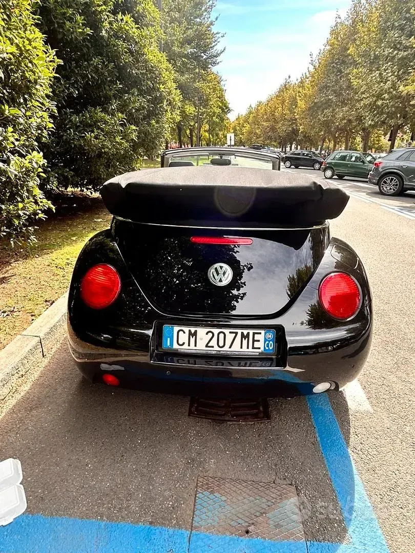 Usata VW New Beetle Cabriolet 115 CV (84 kW) 2004 Nero Cabrio