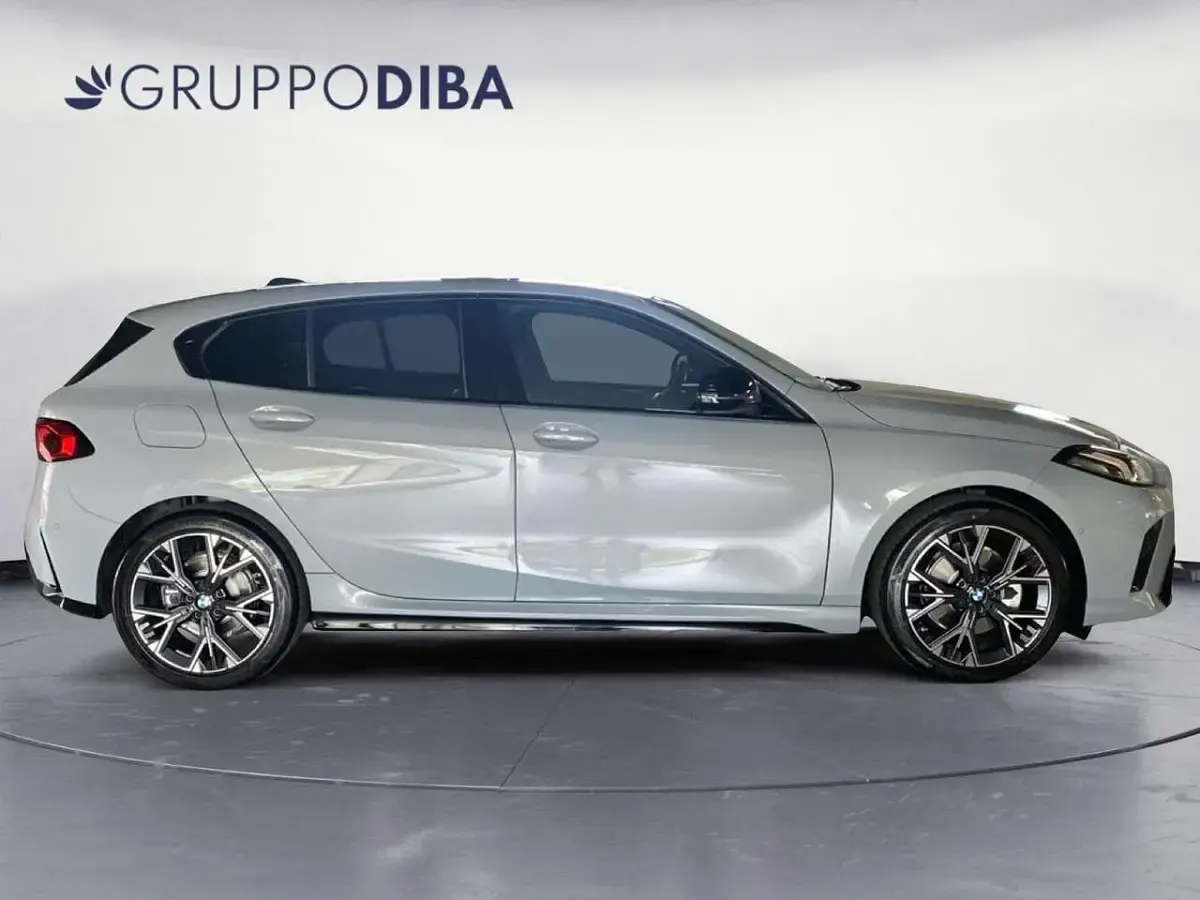 Nuova BMW 116 Efficient Dynamics 122 CV (89 kW) 2026 Grigio Utilitaria