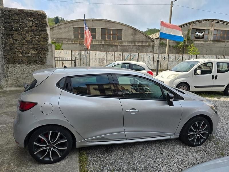Usata Renault Clio IV 200 CV (147 kW) 2015 Argento Berlina