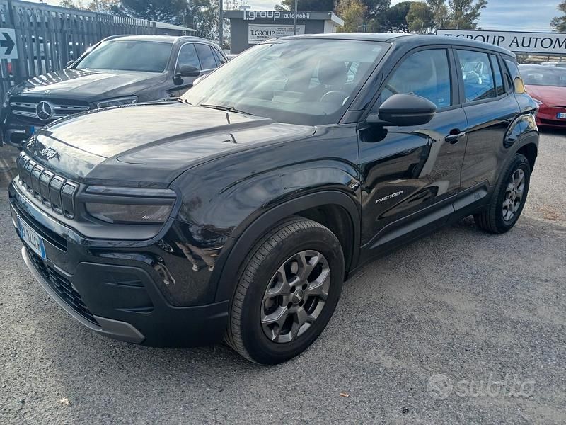 Usata Jeep Avenger Altitude 100 CV (73 kW) 2023 Nero SUV