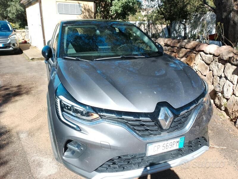 Usata Renault Captur 101 CV (74 kW) 2023 Grigio SUV