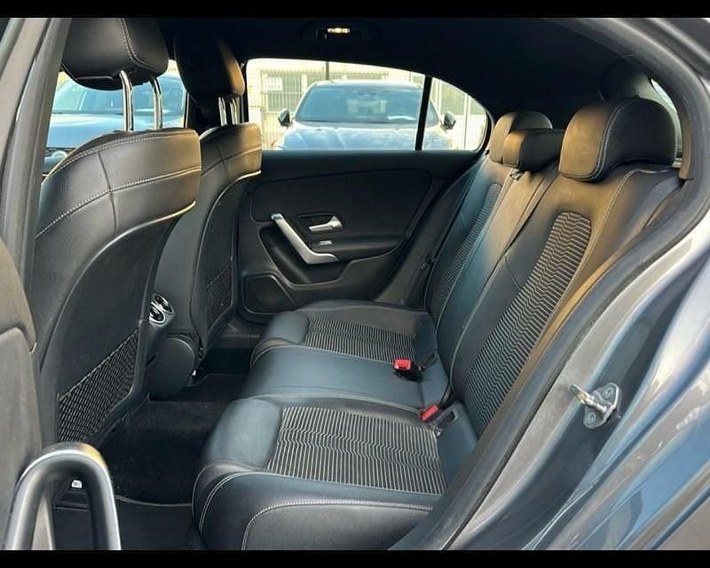 Usata Mercedes A180 116 CV (85 kW) 2019 Bianco Utilitaria