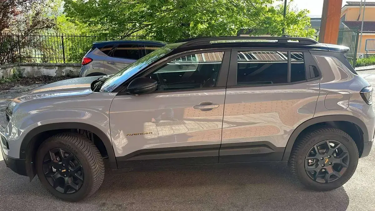 Usata Jeep Avenger North 136 CV (100 kW) 2025 Grigio SUV