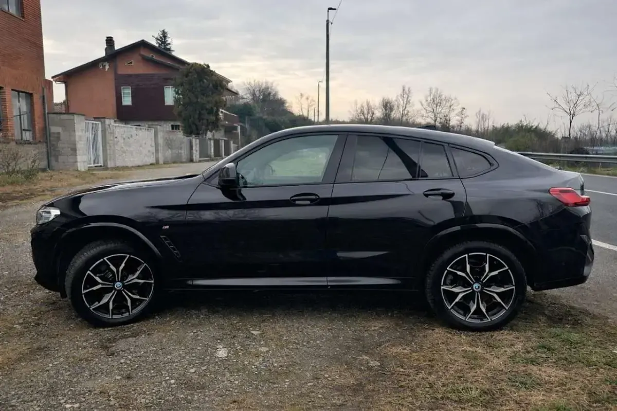 Usata BMW X4 M Sport 190 CV (139 kW) 2022 Nero SUV