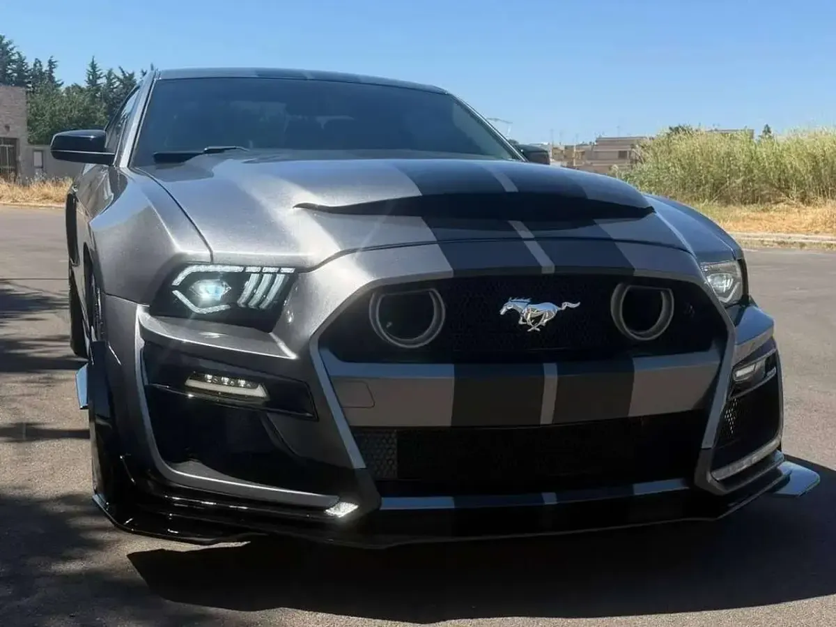 Usata Ford Mustang 305 CV (224 kW) 2024 Grigio Coupé
