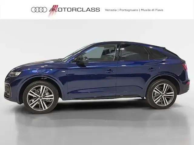 Usata Audi Q5 Sportback S-Line 204 CV (150 kW) 2024 Blu SUV