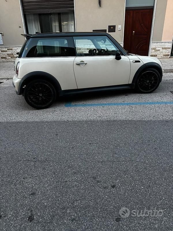 Usata Mini One D 75 CV (55 kW) 2004 Utilitaria
