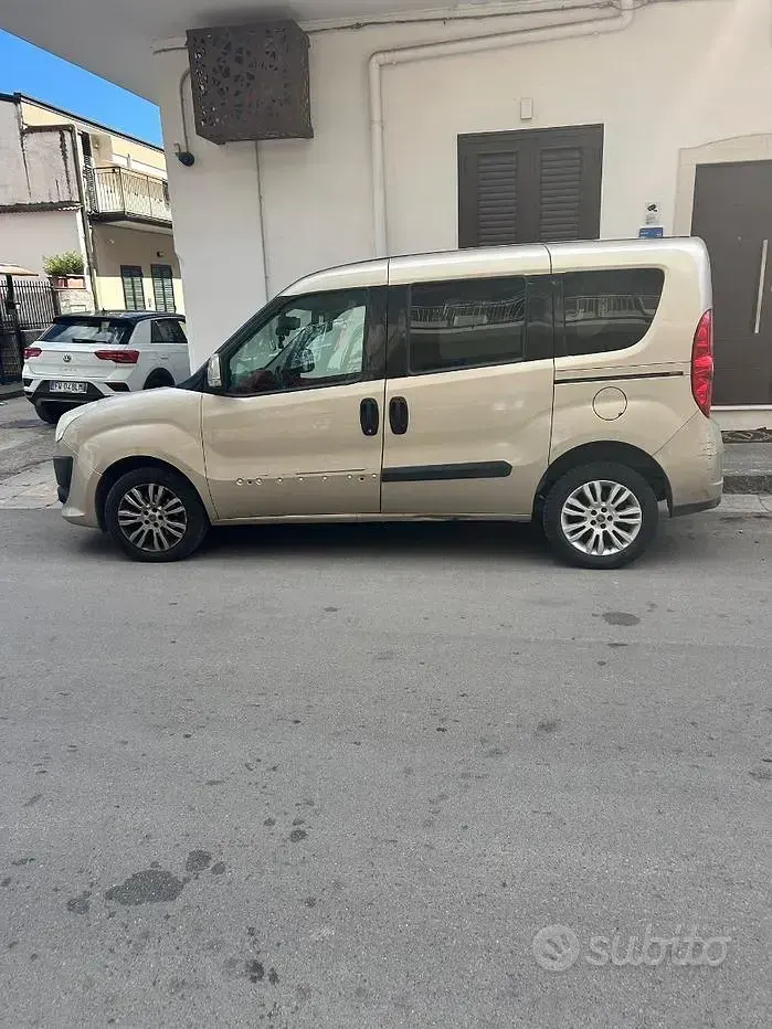 Usata Fiat Doblò 103 CV (75 kW) 2013 Monovolume