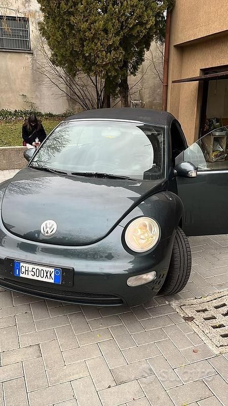 Verde Usata 2003 VW Beetle Cabrio | 4980 € (Ottimo prezzo) - Immagine 1/4