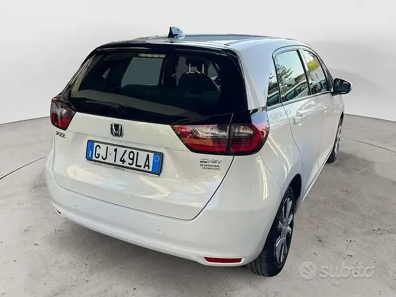 Usata Honda Jazz Elegance 109 CV (80 kW) 2022 Bianco Utilitaria