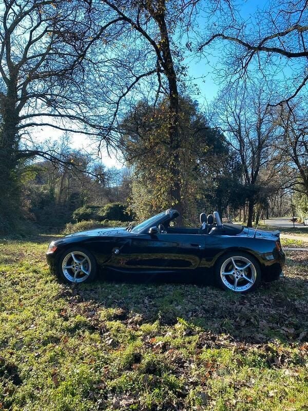 Usata BMW Z4 Efficient Dynamics 170 CV (125 kW) 2004 Nero Cabrio