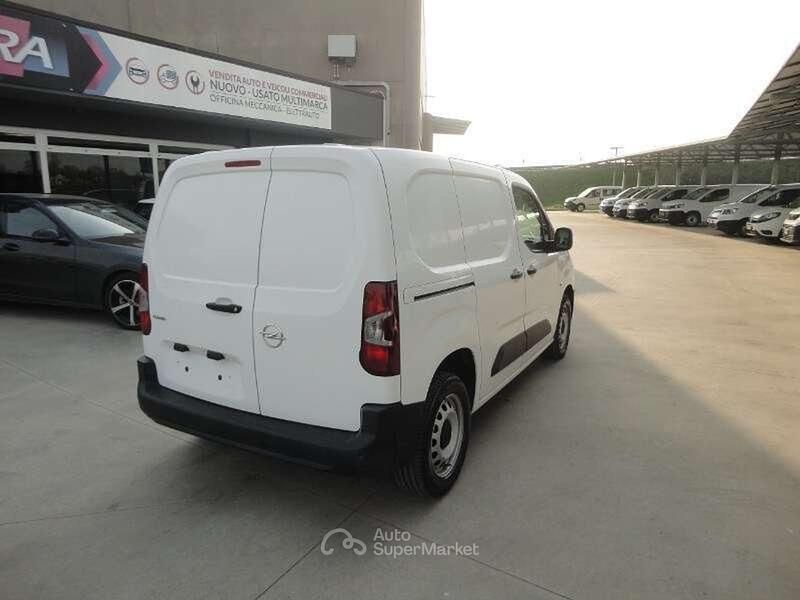 Usata Opel Combo Edition 75 CV (55 kW) 2021 Bianco Monovolume