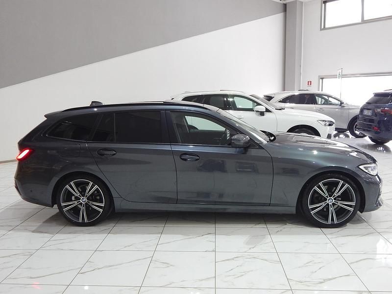 Usata BMW 320e Advantage 190 CV (139 kW) 2021 Grigio Station wagon