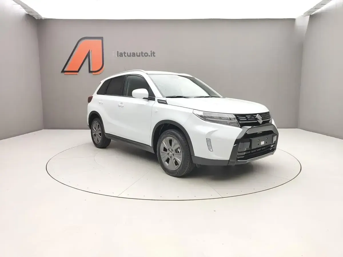 Nuova Suzuki Grand Vitara 110 CV (80 kW) 2026 Bianco SUV