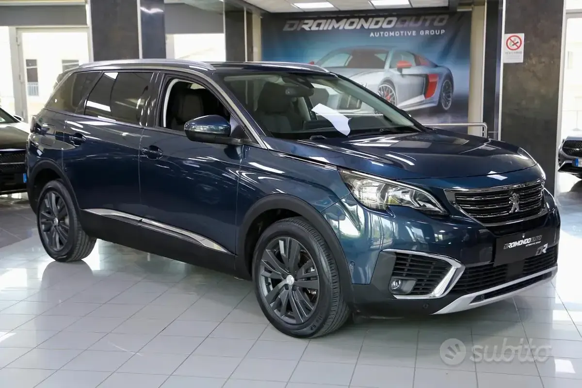 Gebraucht Peugeot 5008 Allure 120 PS (88 kW) 2017 Blau SUV