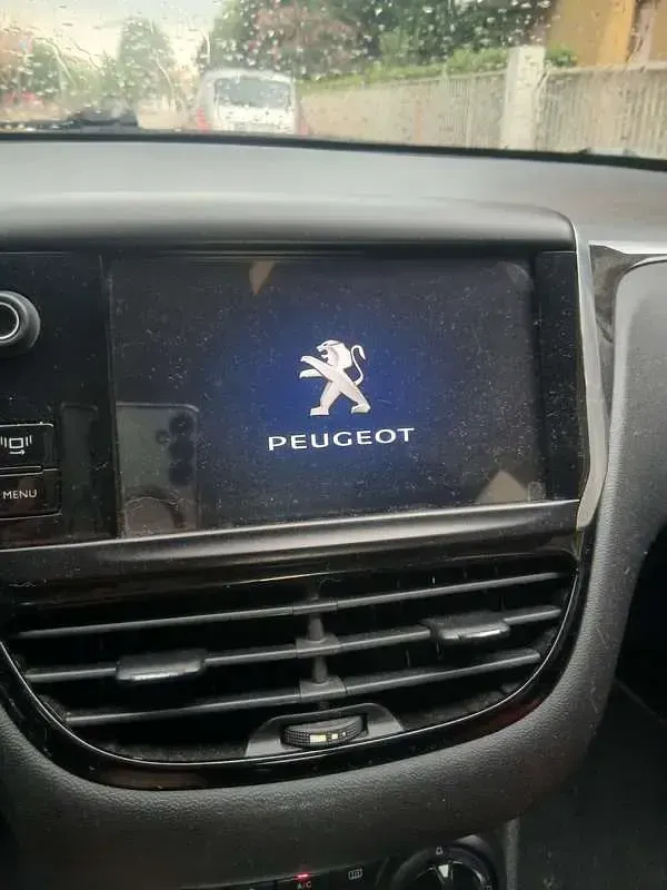 Usata Peugeot 208 Active 68 CV (50 kW) 2012 Utilitaria