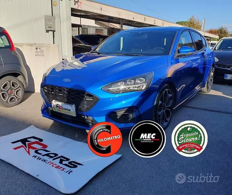 Usata Ford Focus ST-Line 120 CV (88 kW) 2019 Blu Berlina
