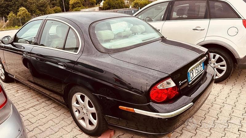 Usata Jaguar S-Type Executive 200 CV (147 kW) 2002 Verde Berlina