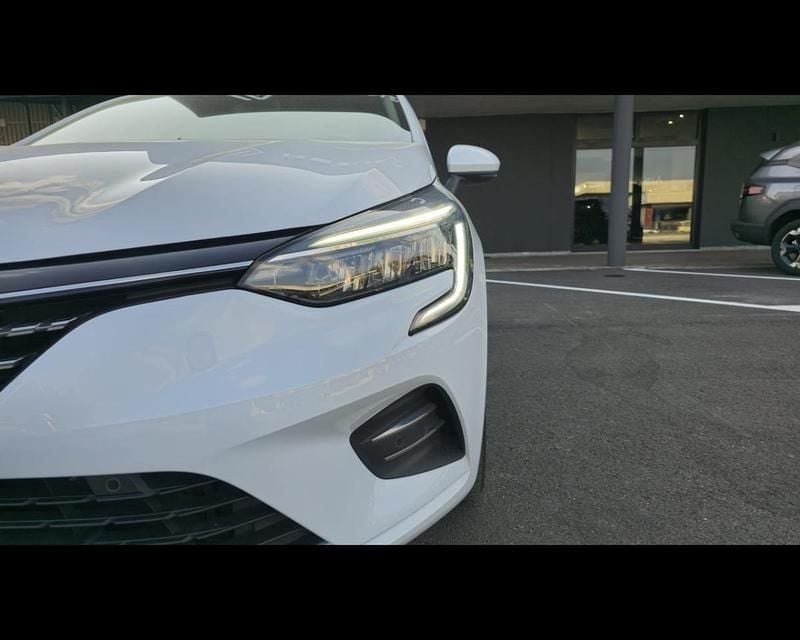 Usata Renault Clio V Intens 91 CV (66 kW) 2022 Bianco Utilitaria