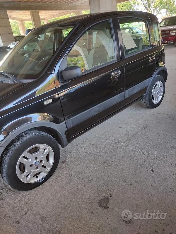 Usata Fiat Panda Climbing 60 CV (44 kW) 2009 Nero Utilitaria