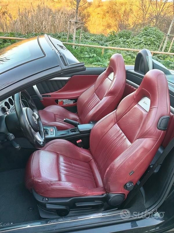 Usata Alfa Romeo Spider 209 CV (153 kW) 2008 Nero Cabrio