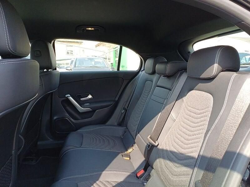 Usata Mercedes A180 Advanced Plus 116 CV (85 kW) 2023 Nero notte Utilitaria