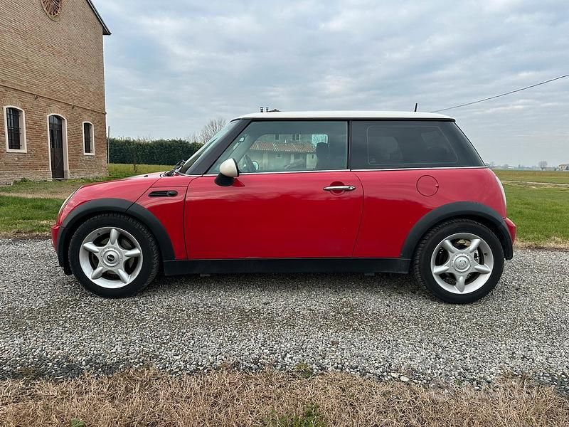 Usata 2003 Mini Cooper Due volumi | 2000 € (Ottimo prezzo) - Immagine 1/4