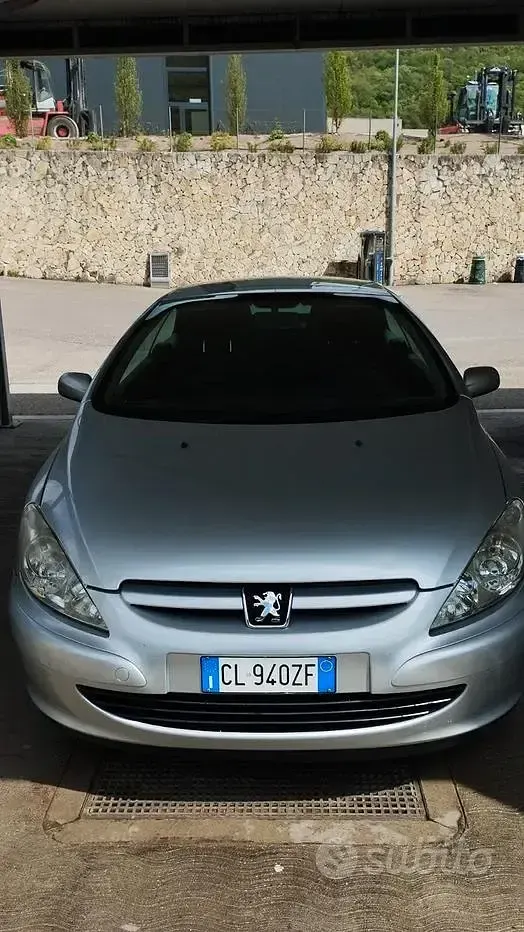 Usata Peugeot 307 CC 109 CV (80 kW) 2004 Grigio Cabrio