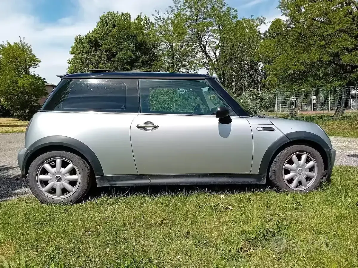 Usata Mini One D 75 CV (55 kW) 2003 Grigio Utilitaria