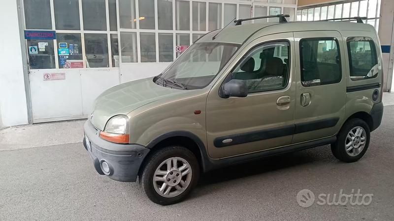 Usata Renault Kangoo 80 CV (58 kW) 2002 Grigio Monovolume