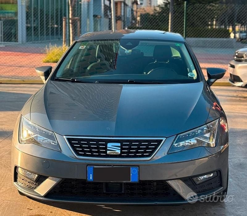 Usata Seat Leon XCELLENCE 150 CV (110 kW) 2017 Grigio Berlina