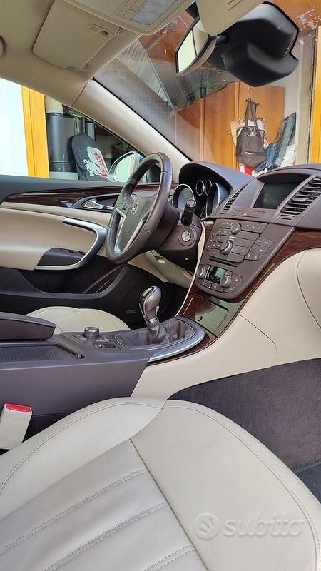 Usata Opel Insignia Cosmo 160 CV (117 kW) 2010 Nero Berlina
