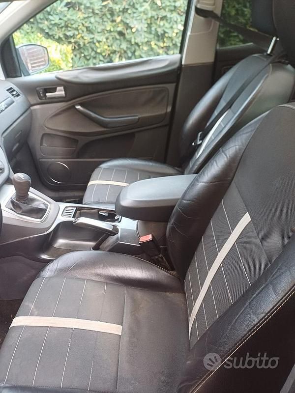 Usata Ford Kuga 115 CV (84 kW) 2008 Nero SUV