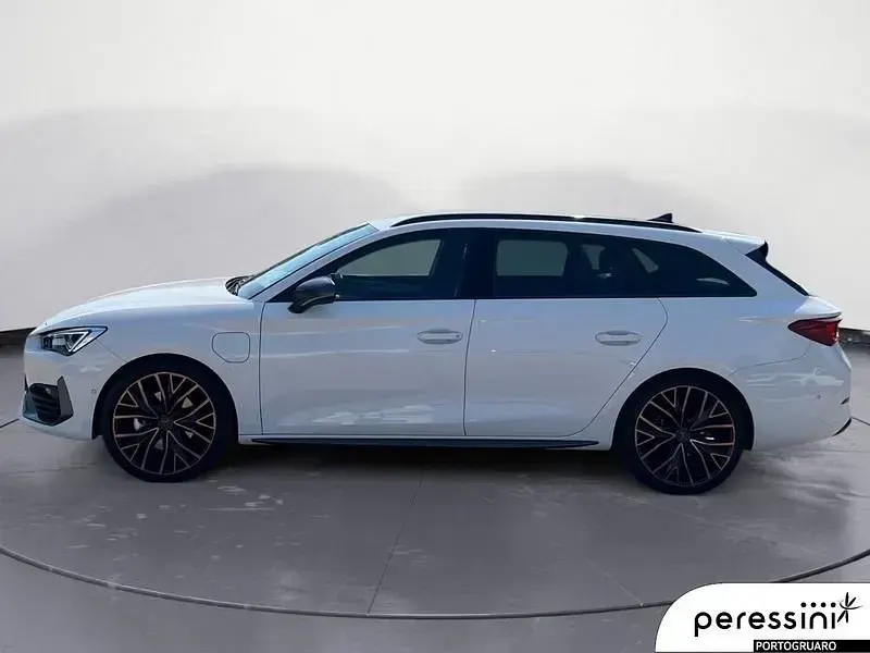 Usata Cupra Leon 204 CV (150 kW) 2023 Bianco Station wagon